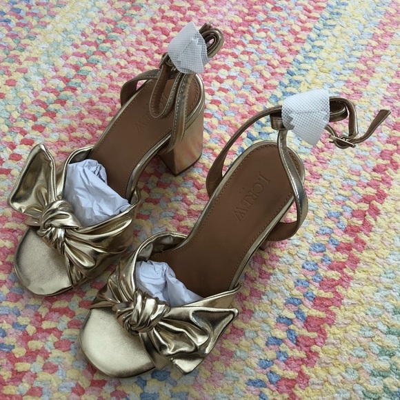 NIB Light Gold Knotted Heeled Sandals - Picture 2 of 4